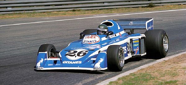 Jacques Laffite in a JS5 – 1976.