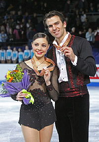 Jessica Dube & Bryce Davison Podium 2009 4CC.jpg