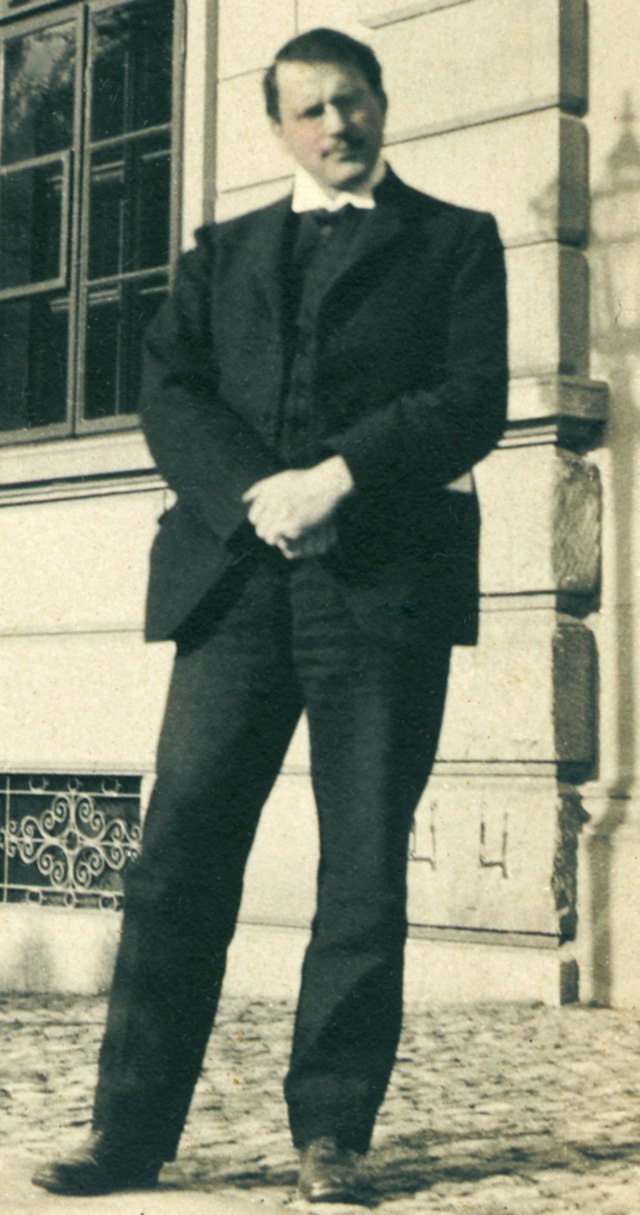 Carl Gustav Jung photographié en 1910.