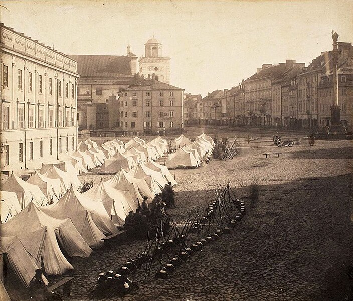 Ficheiro:K Beyer - Plac Zamkowy z namiotami wojska rosyjskiego (1861).jpg