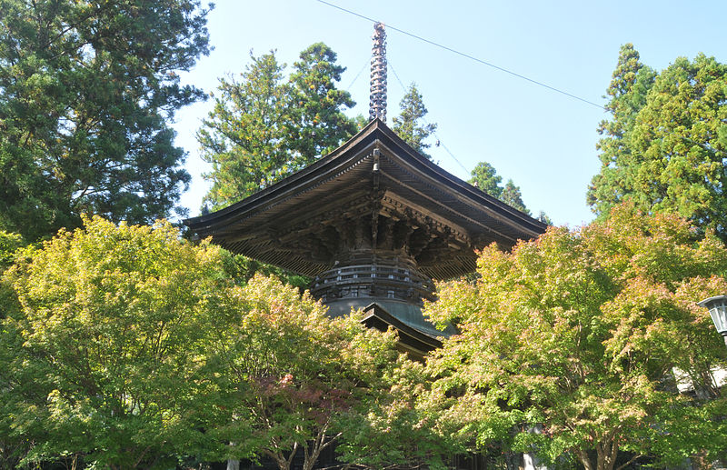 File:Kinrinto of Koyasan.jpg