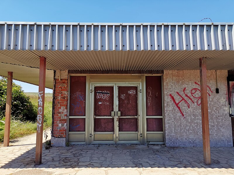 File:Kiosk panorama Museum 2020-06-01.jpg