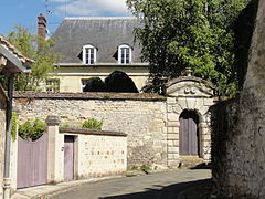 Portail, rue du Château.
