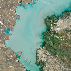 Lago Balkhash por Landsat 8.jpg