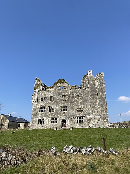 File:Leamaneh Castle1.jpg