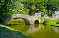 Le petit pont sur la Rance à Léhon, près de Dinan, dans les Côtes d'Armor.