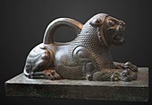 Greutate în formă de leu; secolele 6-4 î.Hr.; bronz; înălțime: 29,5 cm; Luvru