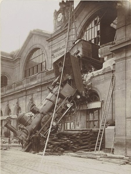 File:Louis Mercier Accident gare de l'Ouest le 22 octobre 1895.jpg