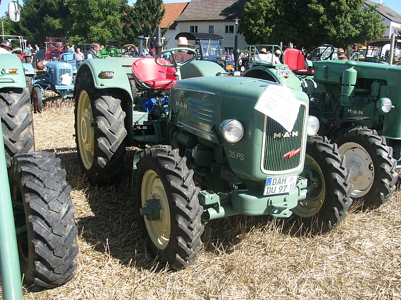 File:MAN 1961 Bulldogtreffen 2012.JPG