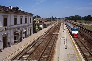 Magliano Alpi - stazione ferroviaria.jpg
