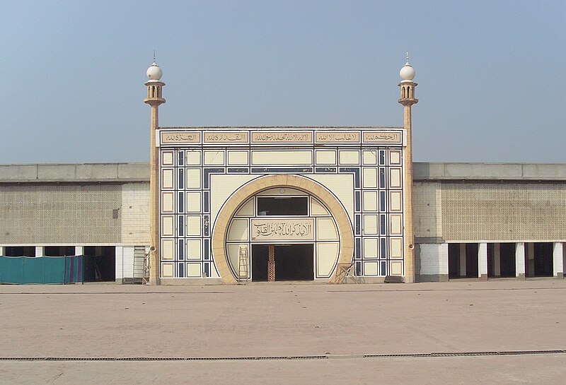 File:Masjid Aqsa Eingangsbereich.jpg