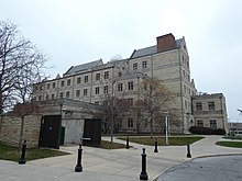 McMaster Hall amp; Brooks Observatory an der University of Toledo, November 2019.jpg