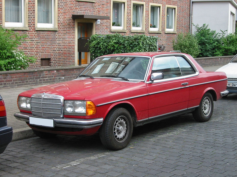 Fil:Mercedes W123 3 v sst.jpg