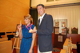 Mireia Belmonte rebuda per l'alcalde al 2012.jpg
