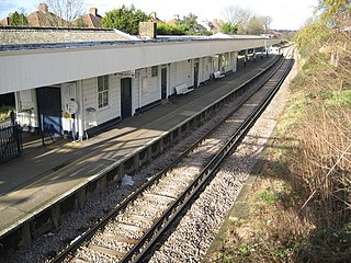 <span class="mw-page-title-main">Motspur Park railway station</span> National Rail station in London, England