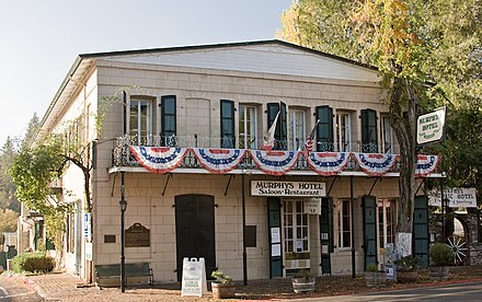 Historic Murphys Hotel in downtown Murphys