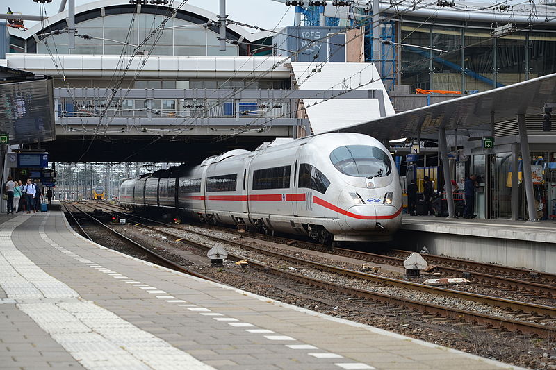 File:NS ICE 3 4651, Utrecht Centraal -- Gleisänderung (14519766332).jpg