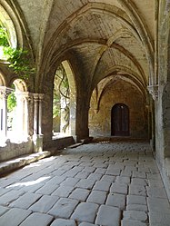 Tram de volta de creueria al claustre. Abadia de Fontfreda (Aude)