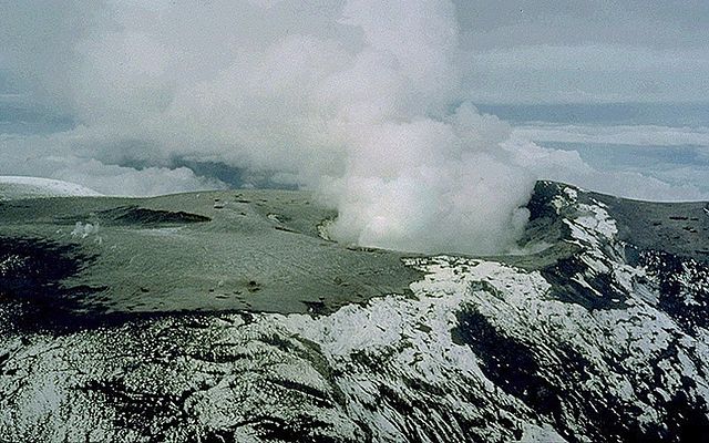 The summit of Nevado del Ruiz in late November 1985