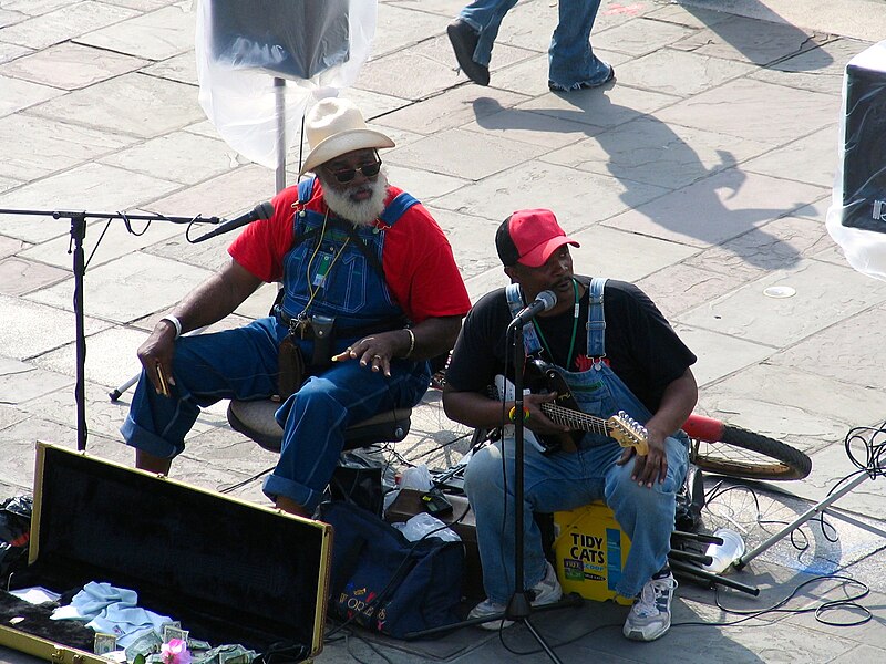 File:New Orleans street musicians - March 2006 - 02.jpg