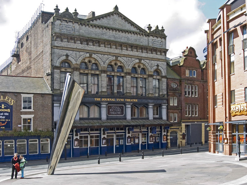 File:Newcastle the journal thyne theater.jpg