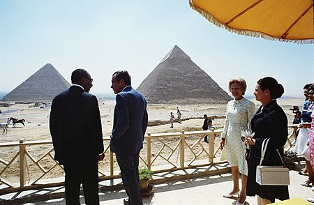 Tập_tin:Nixon_Sadat.jpg