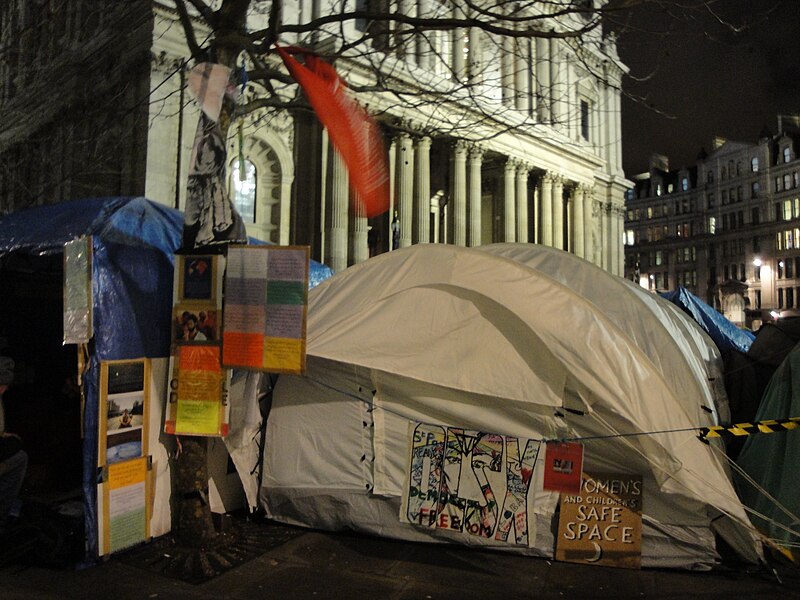 File:Occupy London outside St Paul's Cathedral in December 2011 14.JPG