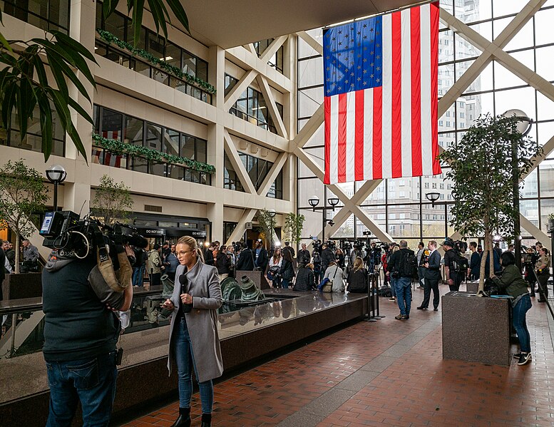 File:Officer Mohamed Noor Verdict - Hennepin County Government Center (40779726913).jpg