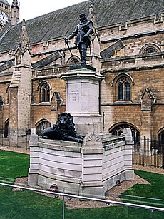 Oliver Cromwell Statue, Westminster - London.jpg