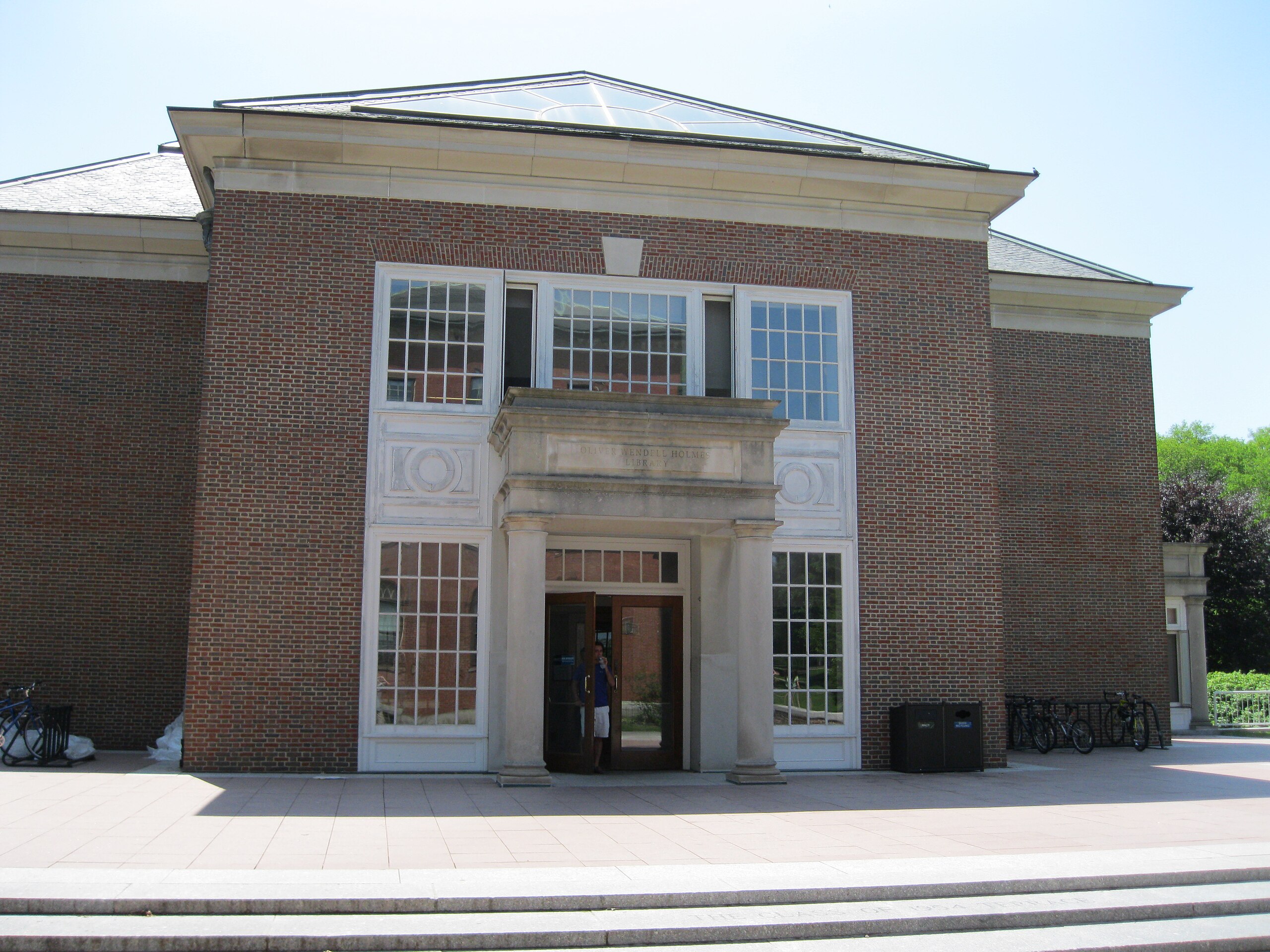 File:Oliver Wendell Holmes Library (OWHL) front.jpg - Wikimedia