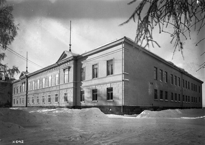 File:Oulu lyceum 1936 (JOKAKAL3B-2986).tif