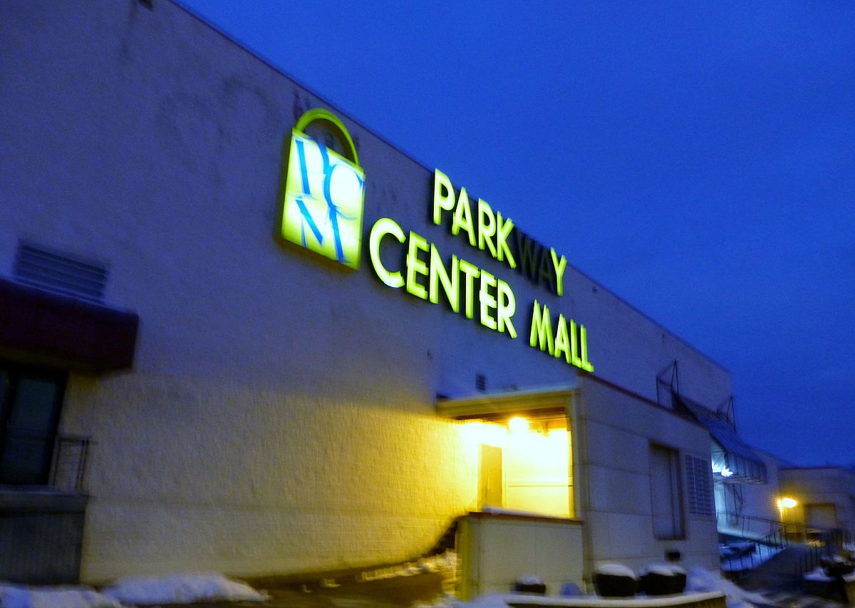 Parkway Center Mall - Abandoned