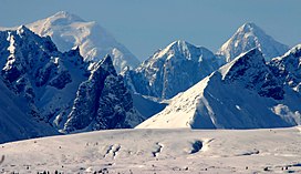 Picos de la Cordillera de Alaska (1) .jpg