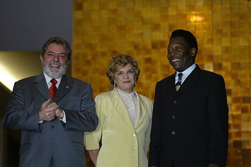 File:Pelé-Lula-Marisa.jpg