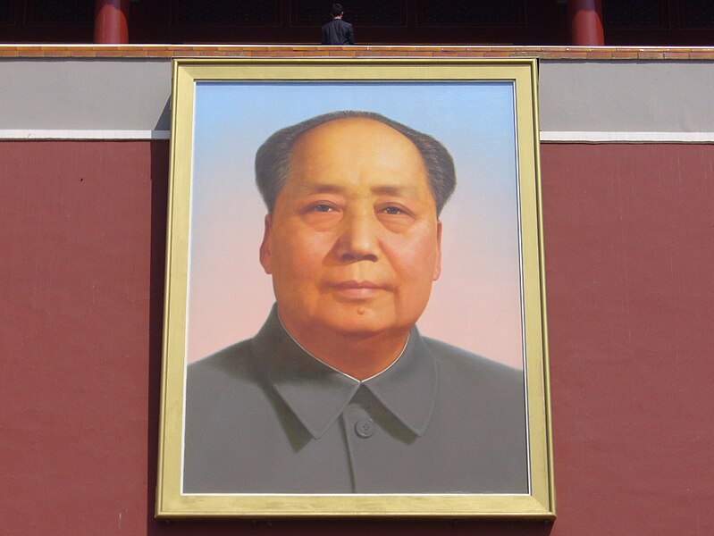 File:Picture of Mao Zedong at Tiananmen.JPG