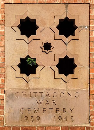 Plaque at Entrance to Chittagong War Cemetery (13103334135).jpg