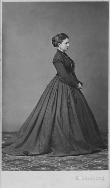 File:Princess Amalie of Saxe Coburg and Gotha.jpg