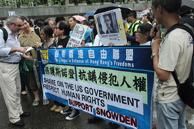 File:Protesters rally in Hong Kong to support Edward Snowden 10.jpg