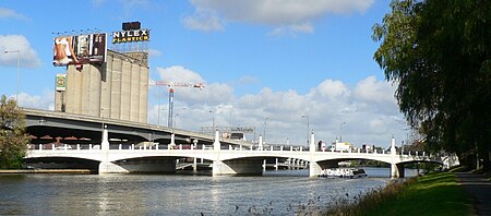 Punt road bridge