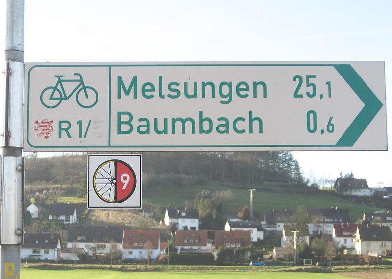 File:Radwegweisung d 9 fulda radweg ds 12 2006.jpg