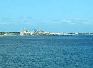 Port Est (ново пристанище)