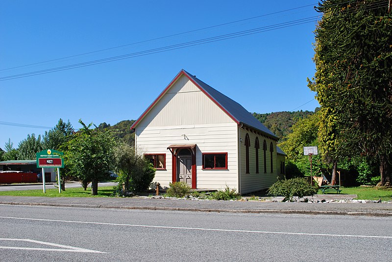 File:Reefton Youth Centre 001.JPG