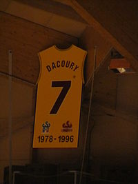 Dacoury's retired number 7 jersey RichardDacoury.jpg