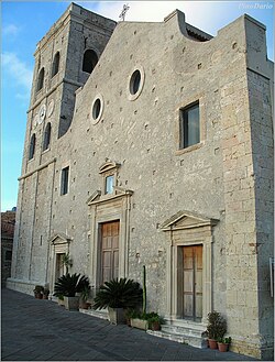 Il Duomo - Intitolato a San Nicola di Bari