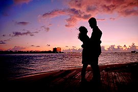 Romantic sunset Couple romance - panoramio.jpg