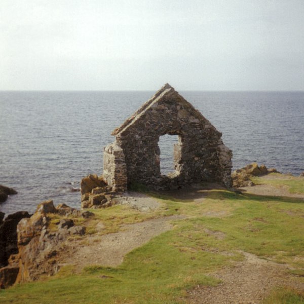 File:Ruin on Portsoy coast - geograph.org.uk - 431999.jpg