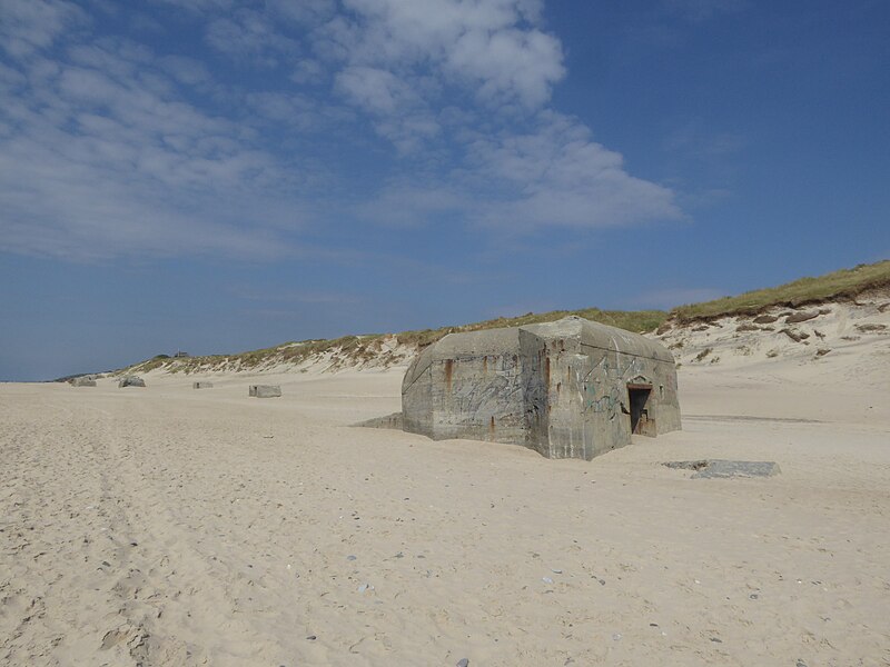 File:Søndervig - Bunker.jpg