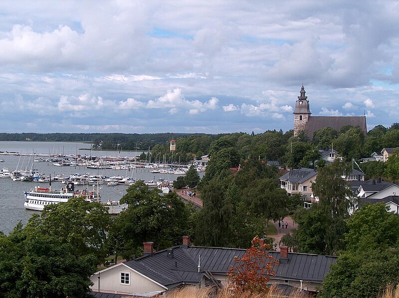 File:SS Ukkopekka port of Naantali.JPG