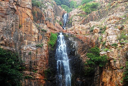 Sandstone of detrital quartz rocks at Kapilatheertham