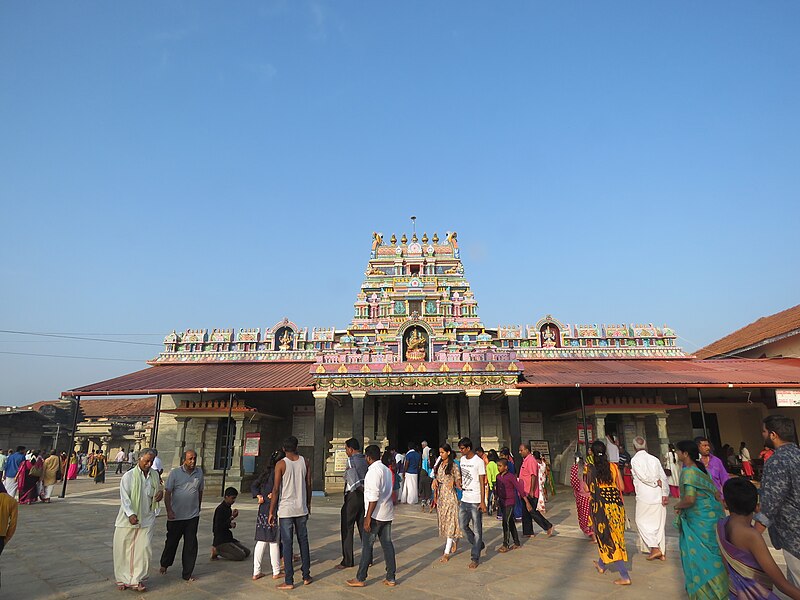 File:Saraswathi temple Sringeri (5).jpg